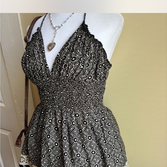 Lolita Black and Cream Patterned Midi Dress - Picture 2 of 8
